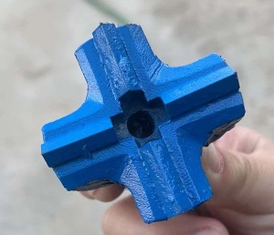 高炉开口外螺纹十字钻头