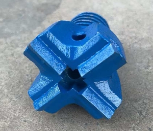 高炉出铁口开口钻头