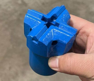 高炉开口专用高强度钻头
