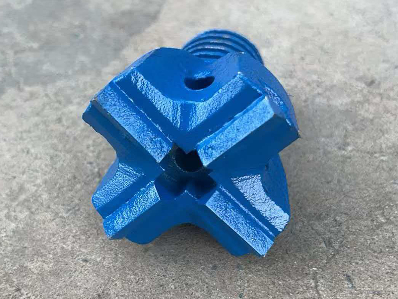 高炉出铁口开口钻头